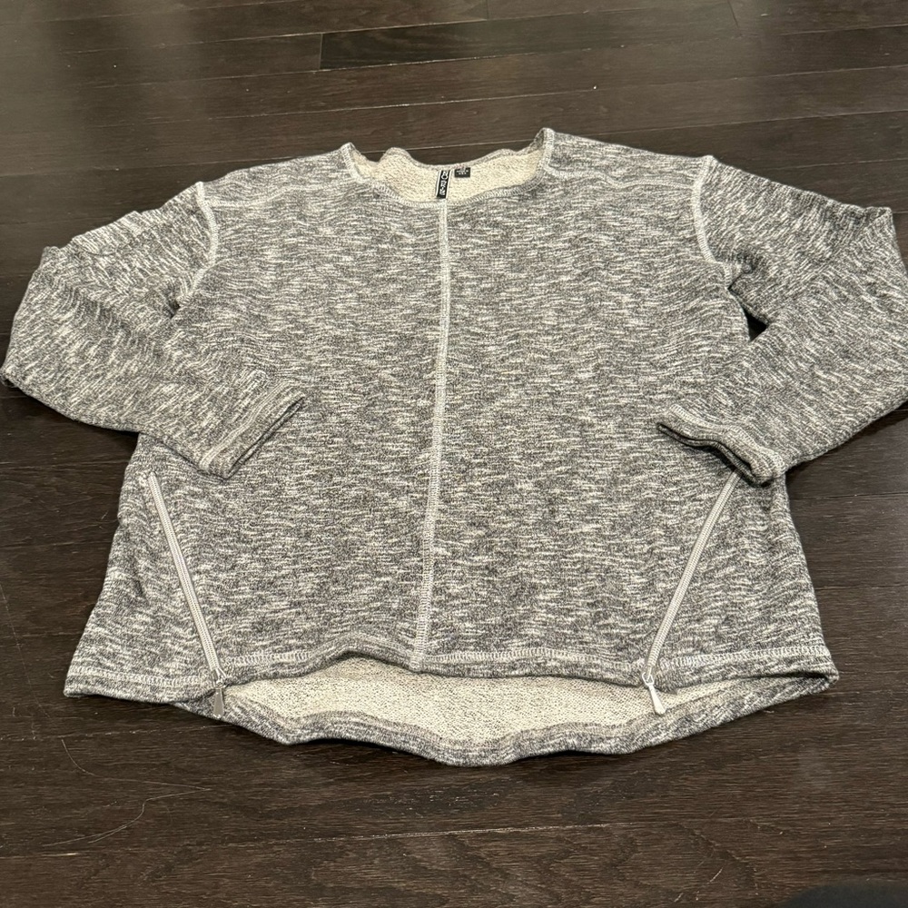 Women's Sno Skins sweater